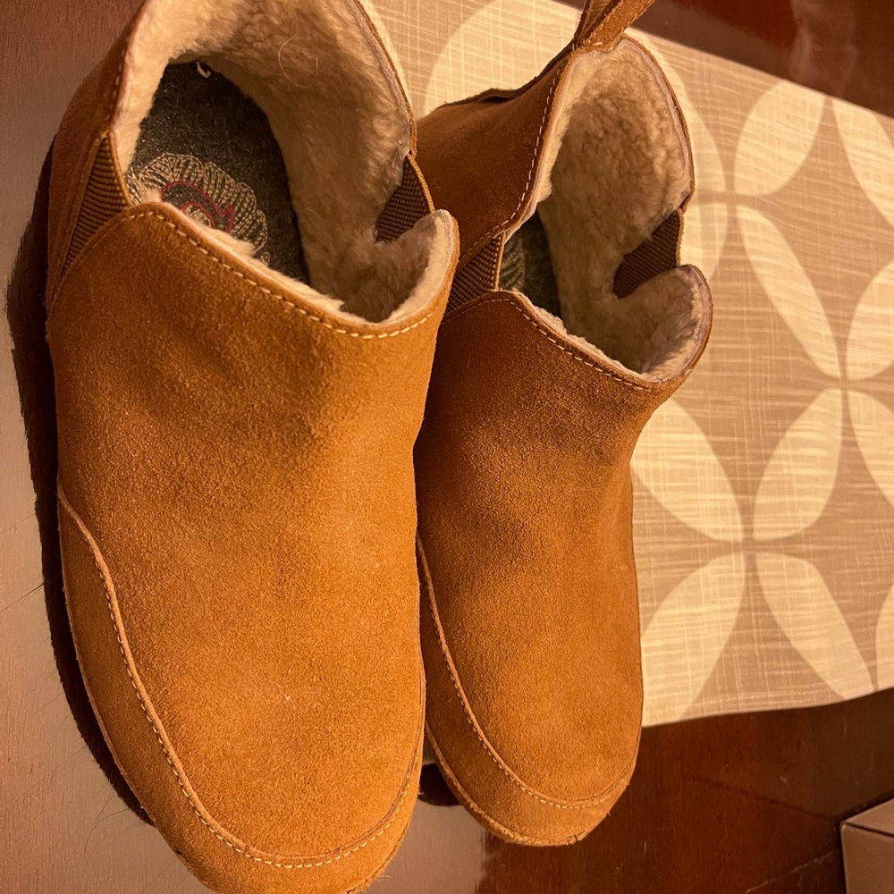 Olukai Olani Boots - size W9